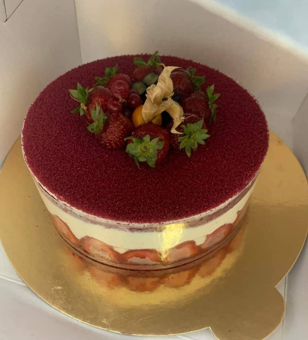 Velvet Cake for 4 People