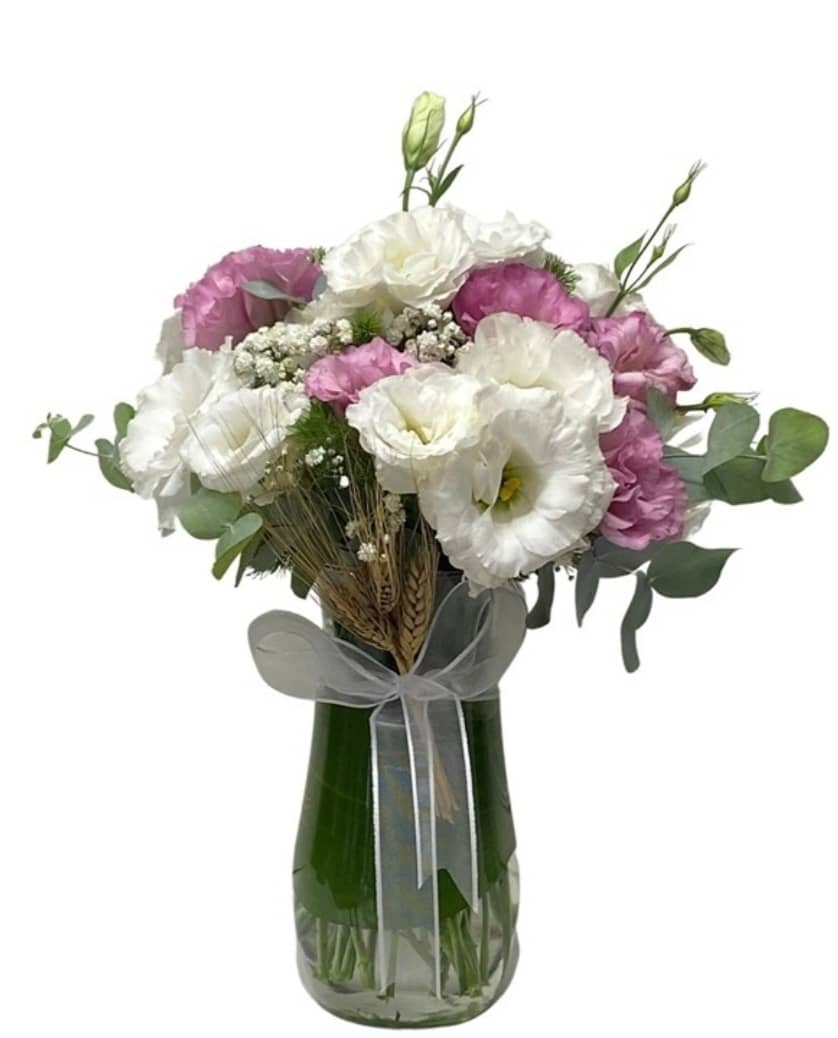 Lisianthus in a vase
