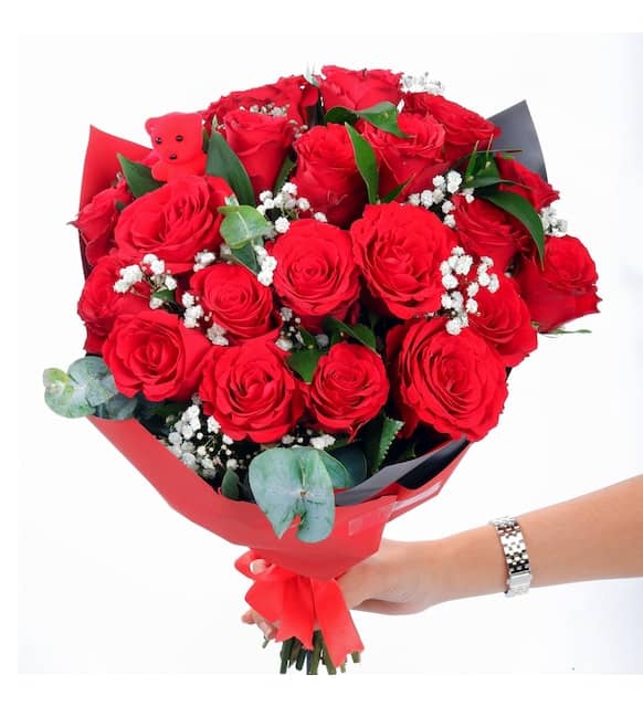 Teddy Bear Design with Red Roses Bouquet Teddy Bear Design with Red Roses Bouquet